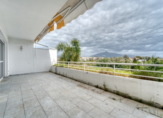 Apartment Penthouse Duplex en Guadalmina Baja - 6