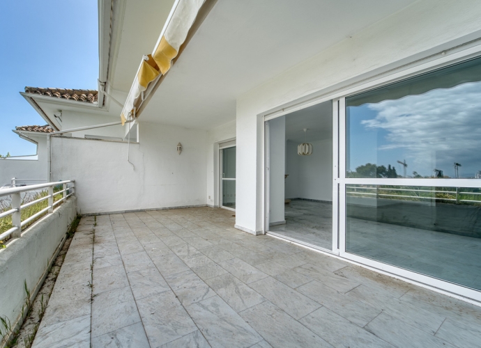 Apartment Penthouse Duplex en Guadalmina Baja - 8