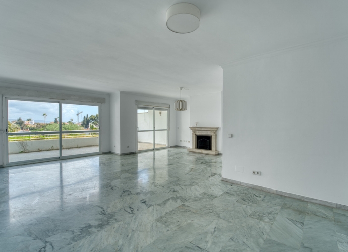 Apartment Penthouse Duplex en Guadalmina Baja - 9