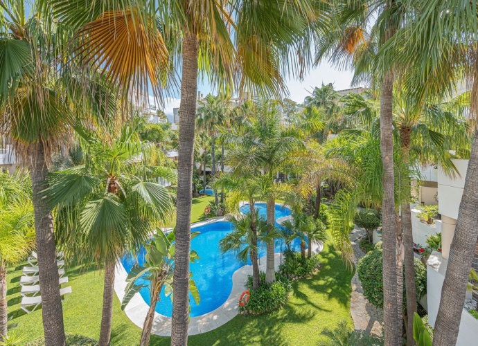 Apartamento Planta Media en Aloha - 1