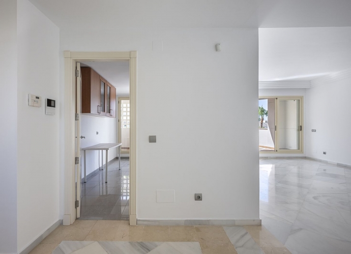 Apartamento Planta Media en Aloha - 2