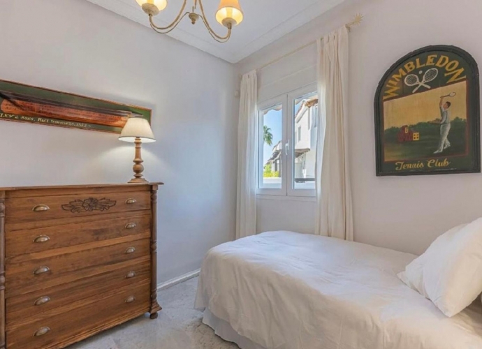 Apartamento Planta Media en Bahía de Marbella - 8
