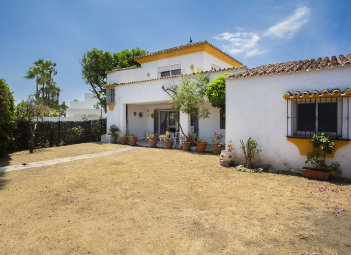 Villa Detached in Guadalmina Baja - 2