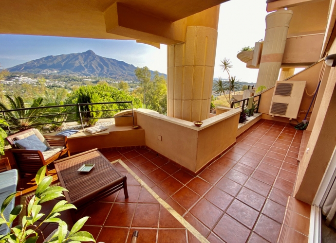 Apartment Middle Floor in Nueva Andalucía Magna Marbella  - 1