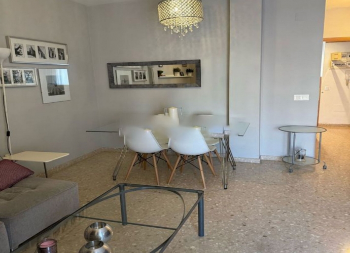 Apartment Middle Floor in Estepona - 1