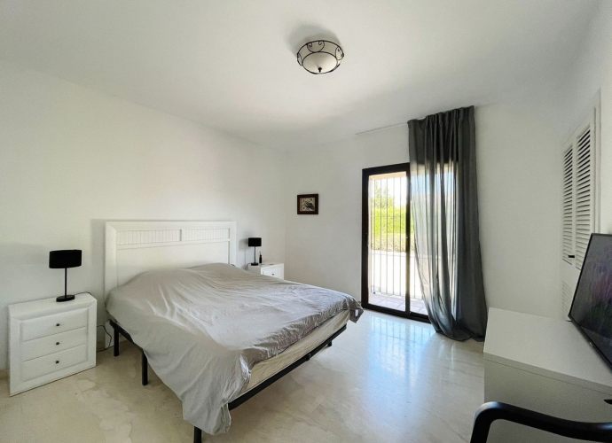 Apartment Middle Floor in Estepona - 3