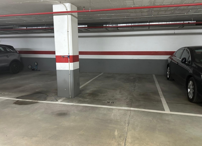 Commercial Garage situé à Nueva Andalucía - 1