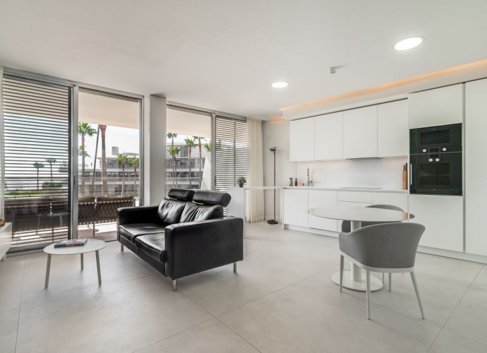 Apartamento Planta Media en Estepona - 2