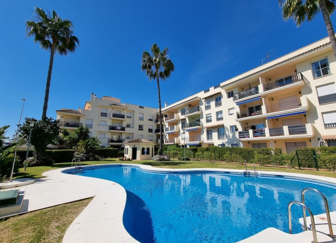 Apartment Ground Floor in Nueva Andalucía - 1