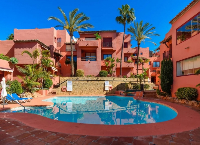 Appartement milieu d’Etage situé à Elviria - 3