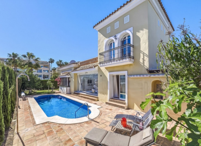 Villa Independiente en Bahía de Marbella - 2